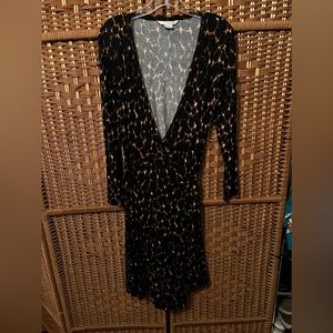 Boden wrap around dress size eight black animal print in perfect shape gorgeous
